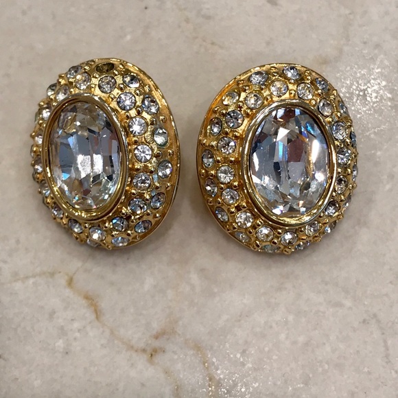 Vintage Monet earrings - Picture 2 of 5